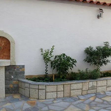 Vila 34 *
