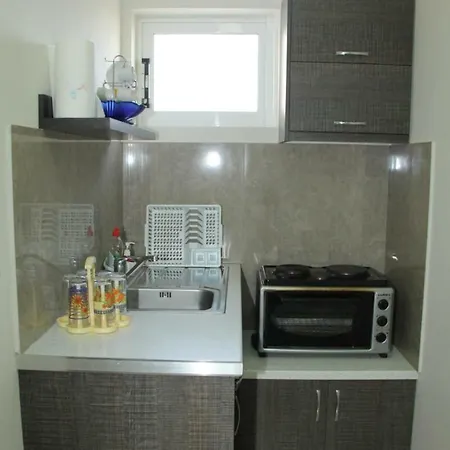 Vila 34 * Sarandë