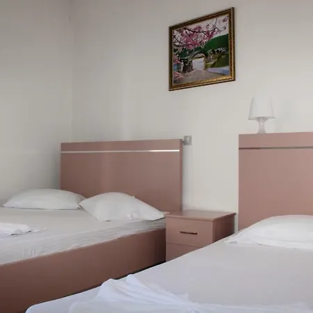Vila 34 Sarande